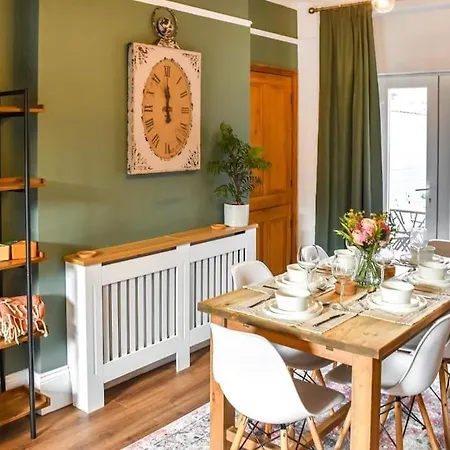 Brunswick Townhouse *