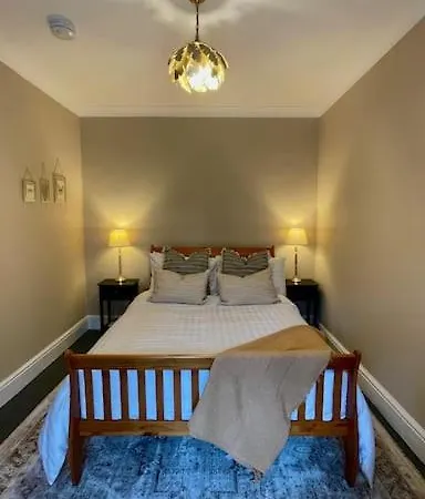 Brunswick Townhouse *